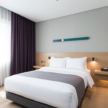 Alex 72 Hotel Сувон Экстерьер фото