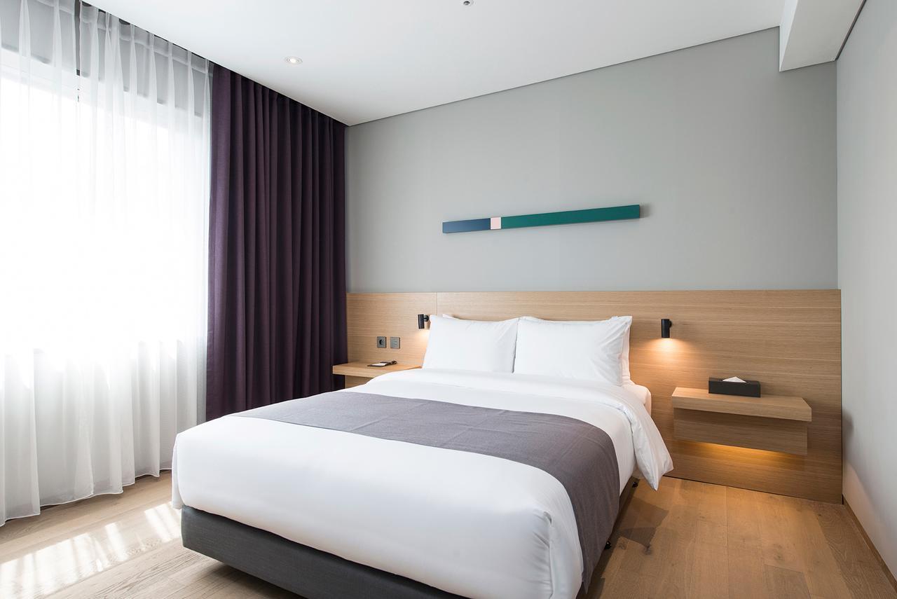 Alex 72 Hotel Сувон Экстерьер фото