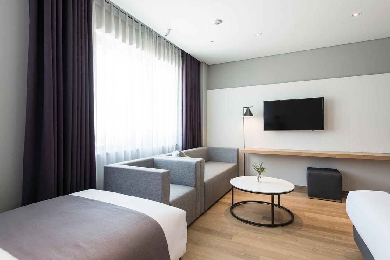 Alex 72 Hotel Сувон Экстерьер фото