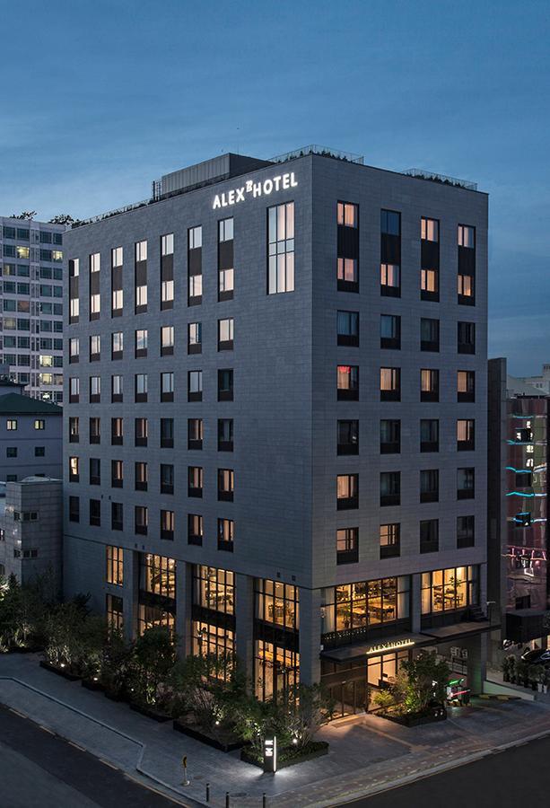 Alex 72 Hotel Сувон Экстерьер фото